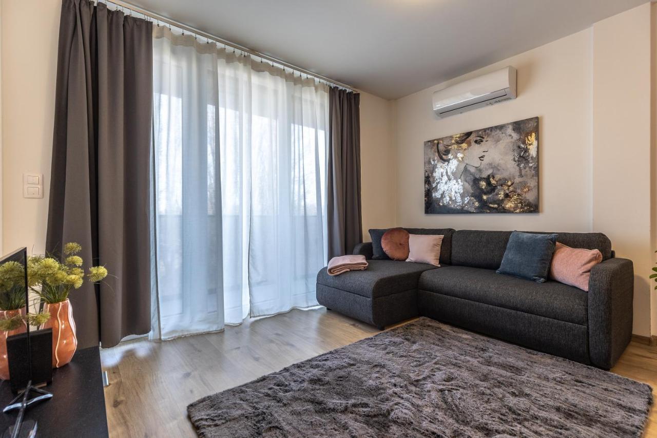 Need In Bp - Garage, Terraces, Aircon