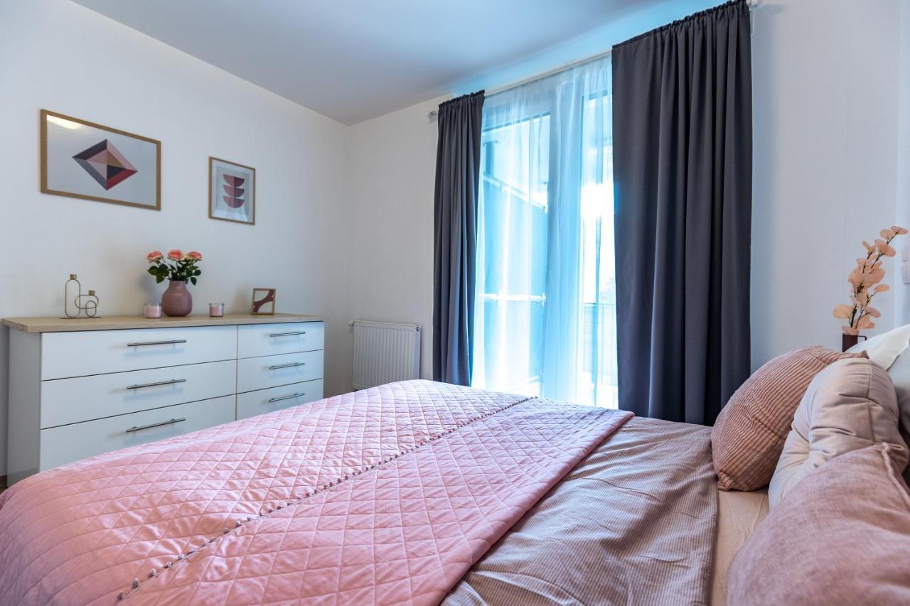 Need In Bp - Garage, Terraces, Aircon Apartament Budapesta