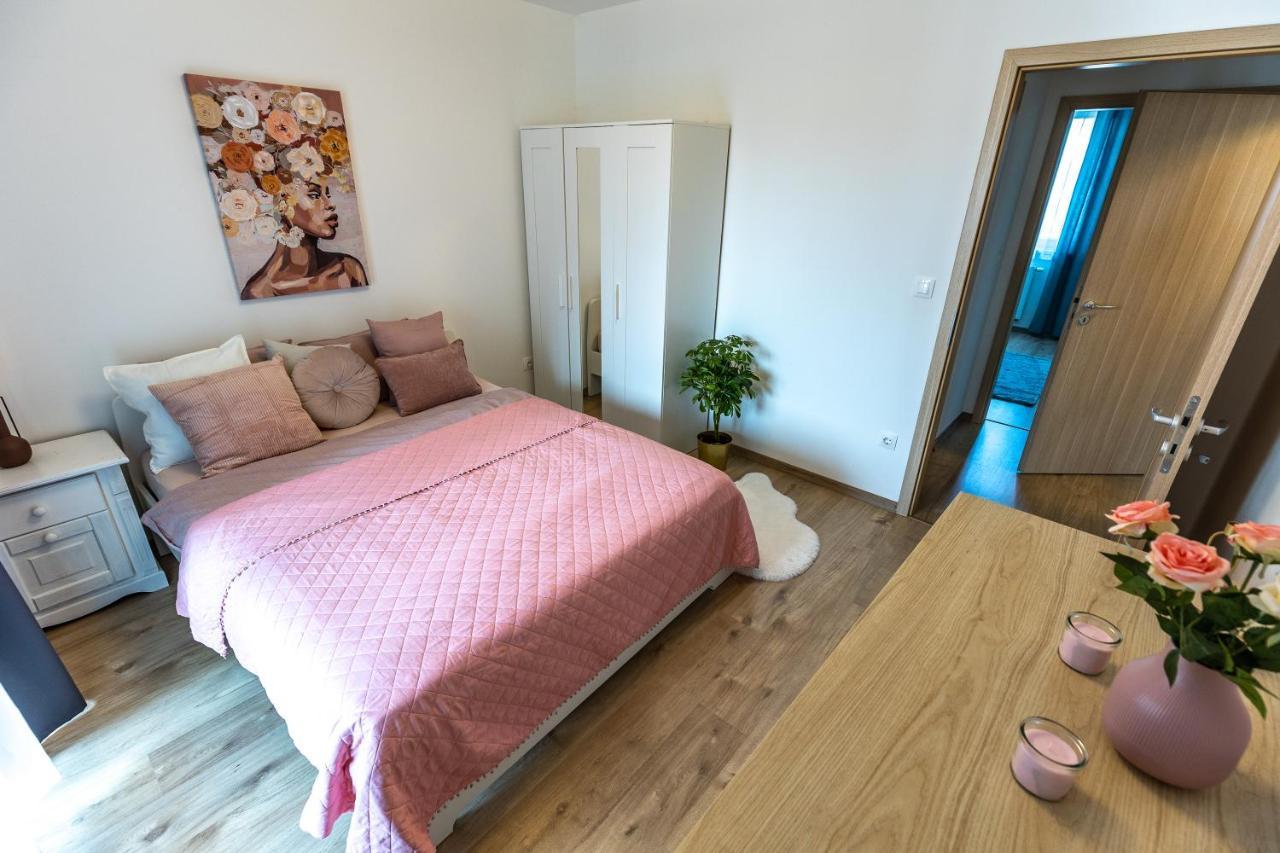 Need In Bp - Garage, Terraces, Aircon *