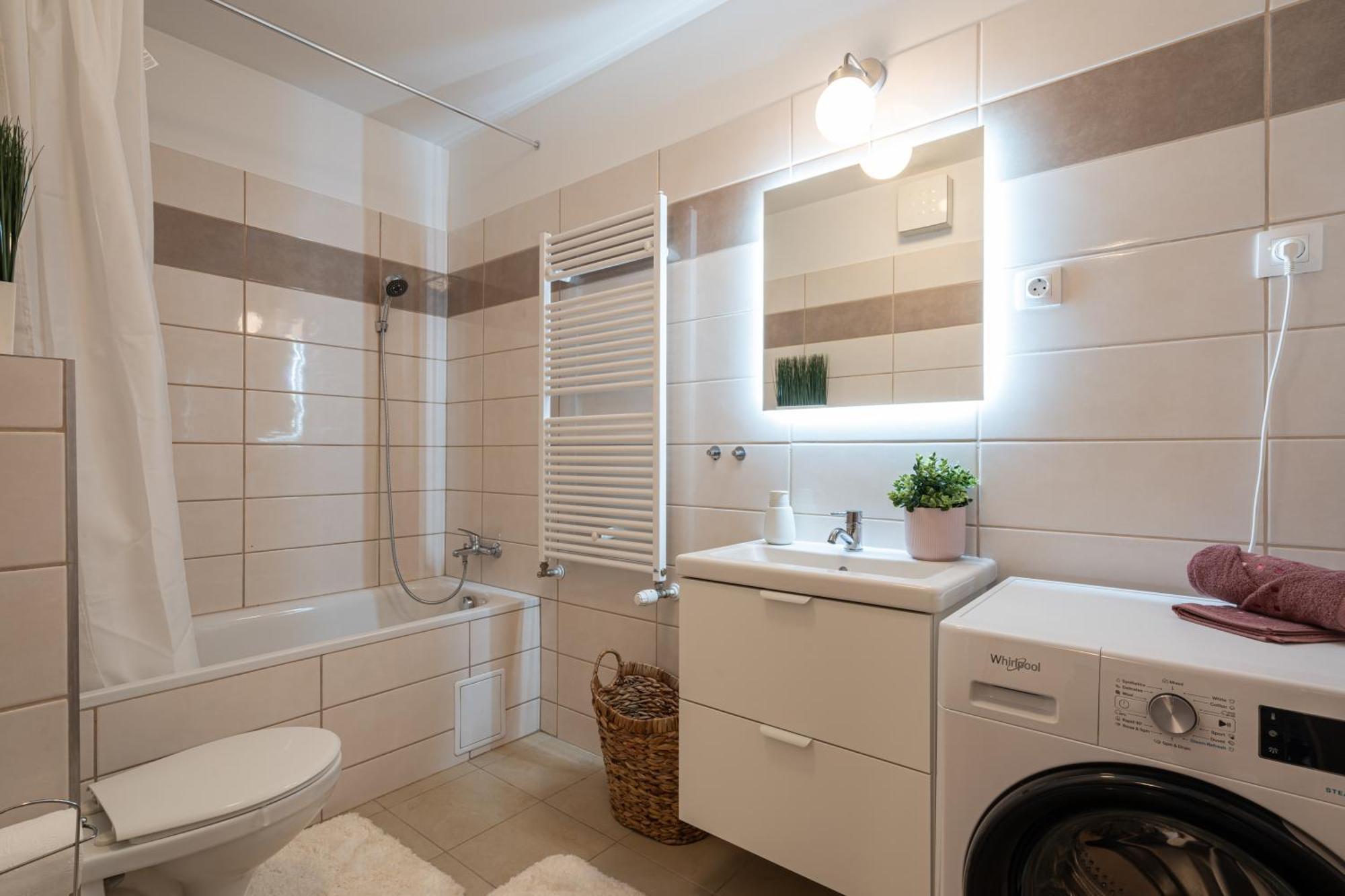 Need In Bp - Garage, Terraces, Aircon בודפשט