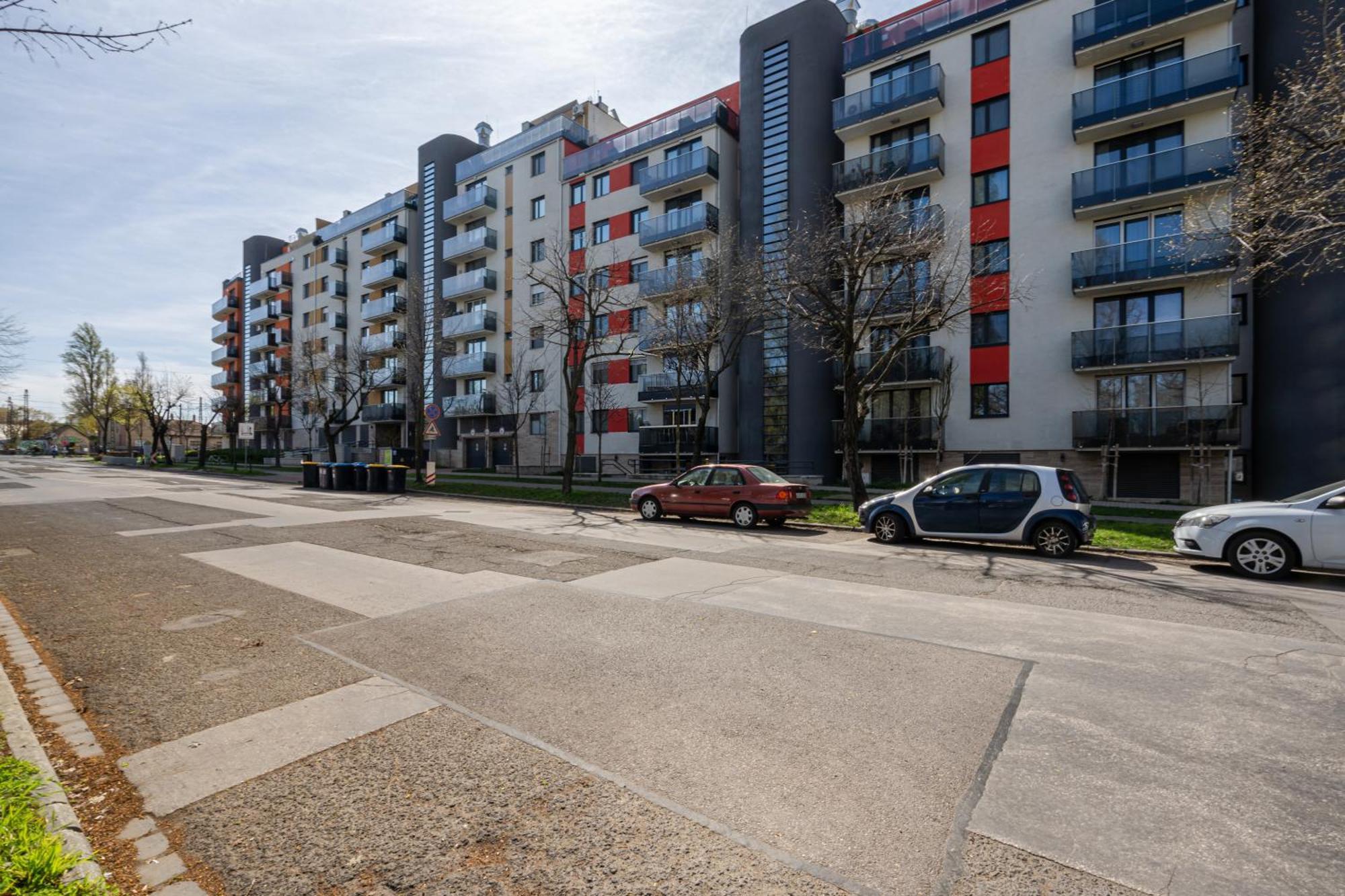 Need In Bp - Garage, Terraces, Aircon *